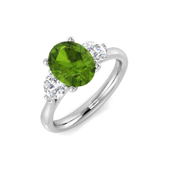 3.50ct SI2/G Oval cut Peridot Gemstone Ring in Platinum