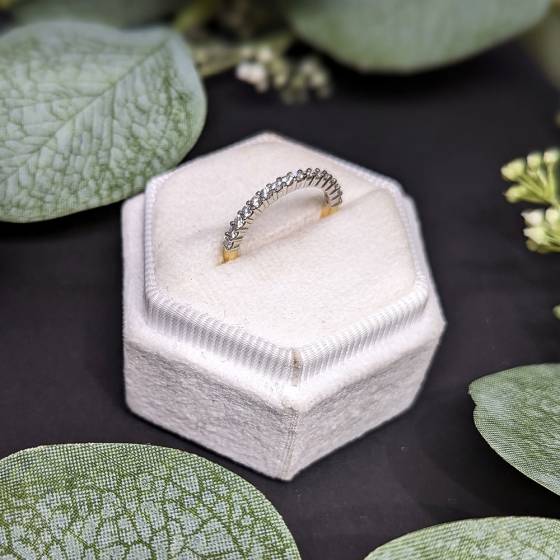 0.31ct VS/F-G Round Natural Diamond Half Eternity Ring