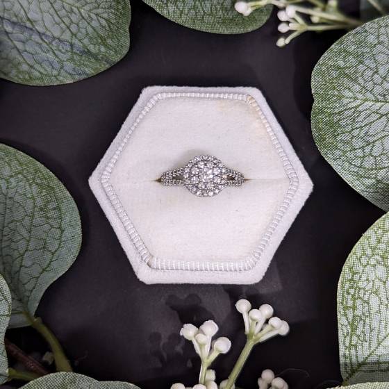 0.50ct VS/E-F Round Natural Dimaond Cluster Ring