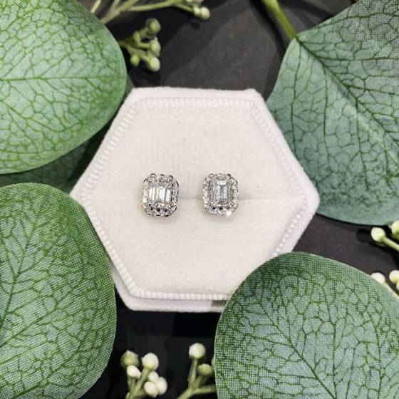 1.37ct VS/F-G Emerald Natural Diamond Halo Earrings