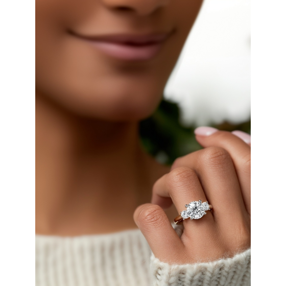 Oval & Round Trilogy Ring