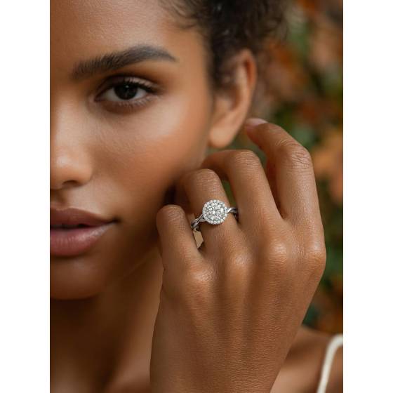 Twist Round Diamond Single Halo Ring