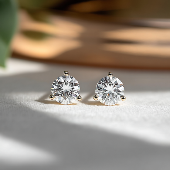 3 Claw Round Diamond Stud Earrings