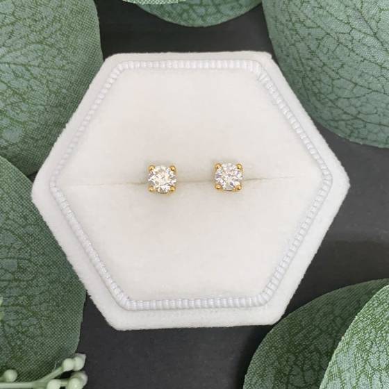 0.70ct SI2/F Classic Round Natural Diamond Stud Earrings
