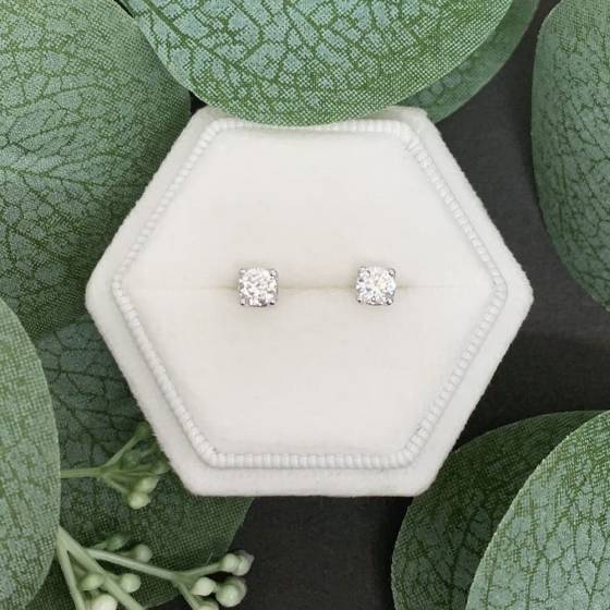 0.70ct SI2/F Classic Round Natural Diamond Stud Earrings