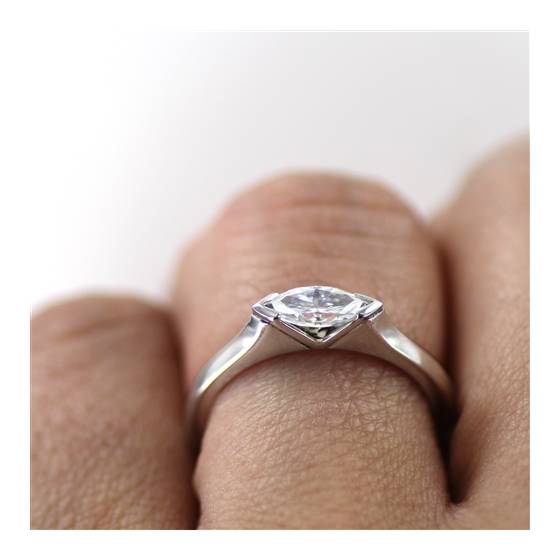 0.30ct VS2/G Marquise Natural Diamond Solitaire Ring