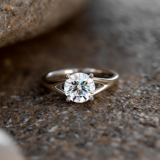 Round Diamond Engagement Ring