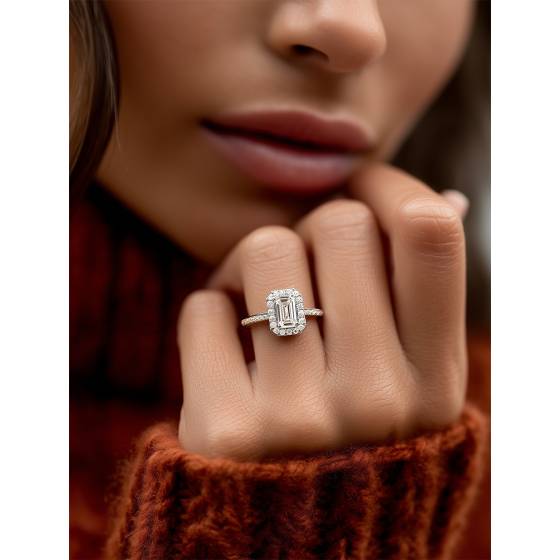 Emerald Diamond Single Halo Shoulder Set Ring