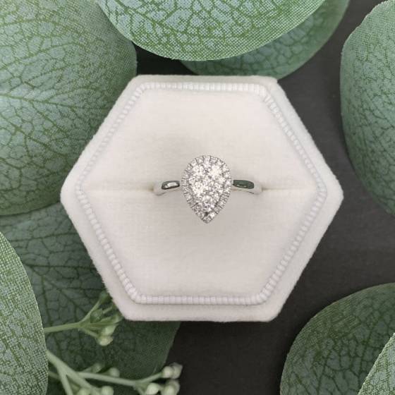 0.49ct VS/E-F Round Natural Diamond Cluster Ring