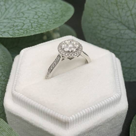 0.50ct VS/E-F Round Natural Diamond Cluster Ring