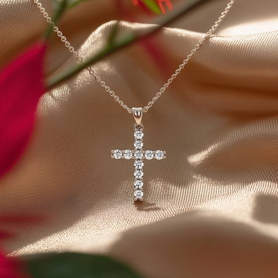 0.50ct Classic Round Diamond Cross Pendant