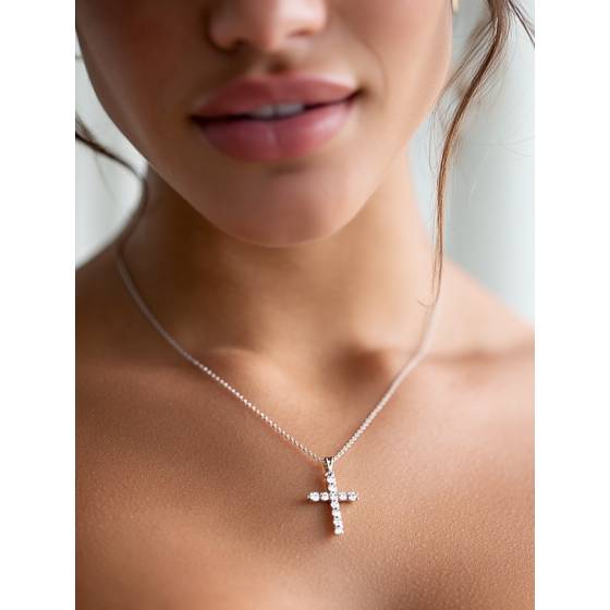 0.50ct Classic Round Diamond Cross Pendant