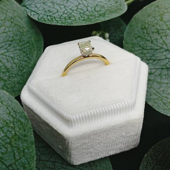 0.80ct VS2/FY Cushion Natural Fancy Yellow Diamond Halo Ring