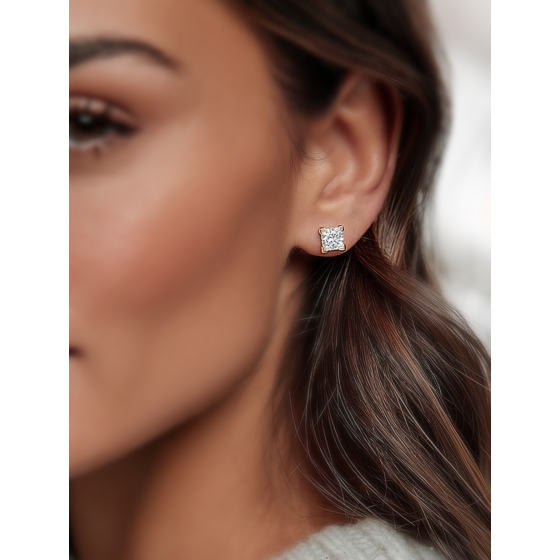 Four Corner Claw Princess Diamond Earrings