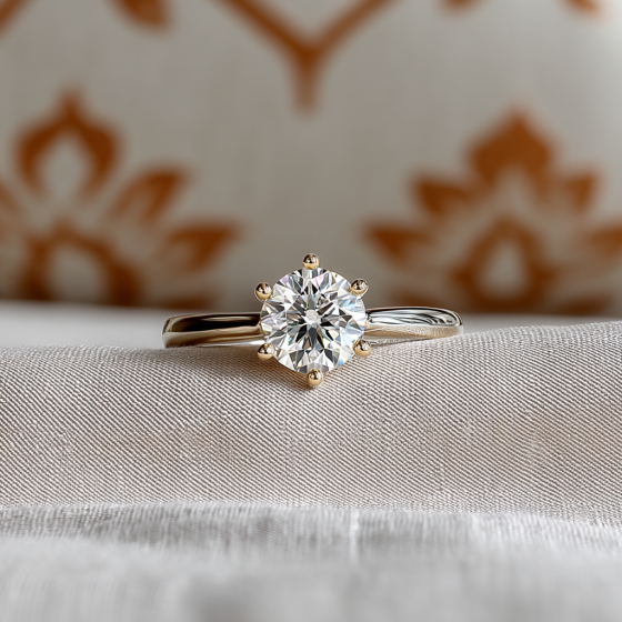 Round Diamond Engagement Ring