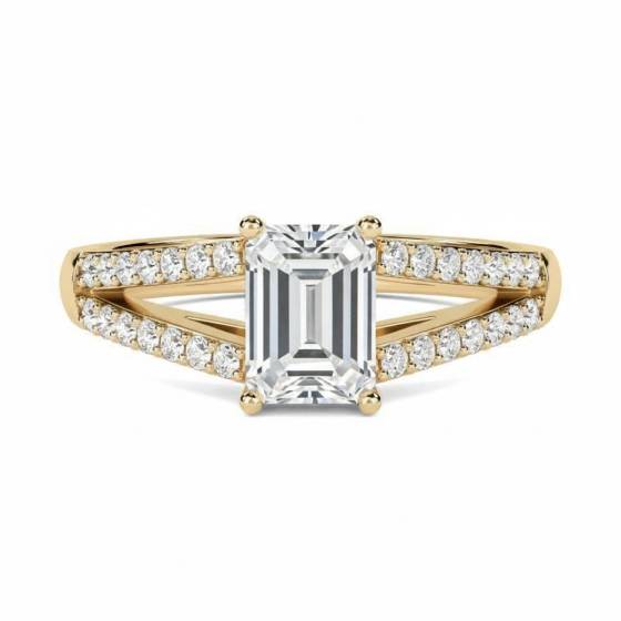 GIA Certified 0.85ct VS1/E Emerald Diamond Shoulder Set Ring