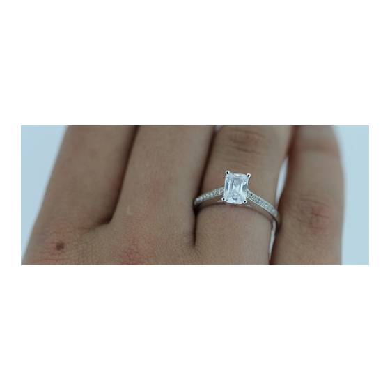 Emerald Diamond Shoulder Set Ring