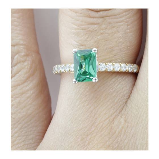 Emerald Diamond Shoulder Set Ring