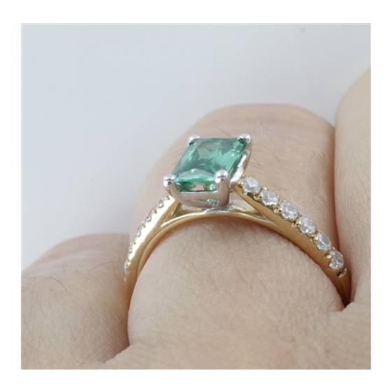Emerald Diamond Shoulder Set Ring