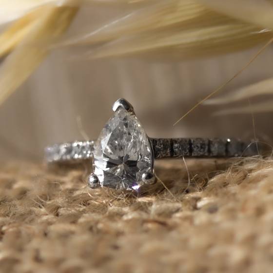 Pear Diamond Shoulder Set Ring