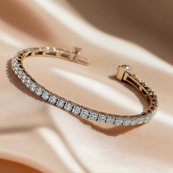 Traditional Single Row Round Diamond Tennis Bracelet