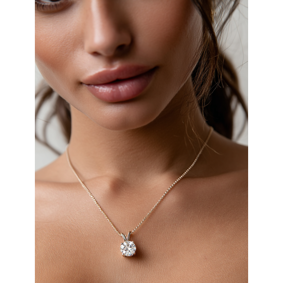 Round Diamond Halo Pendant