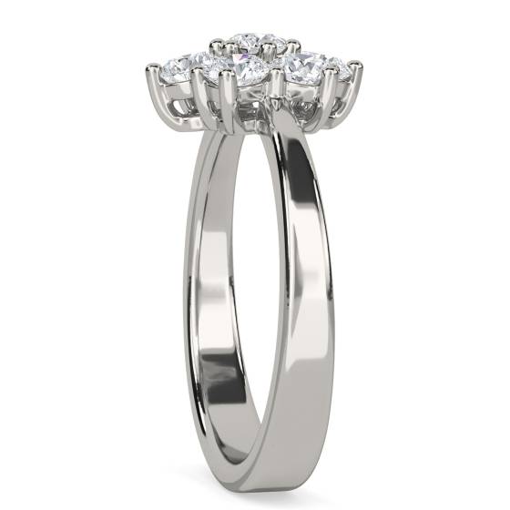 Elegant Round Diamond Flower Cluster Ring