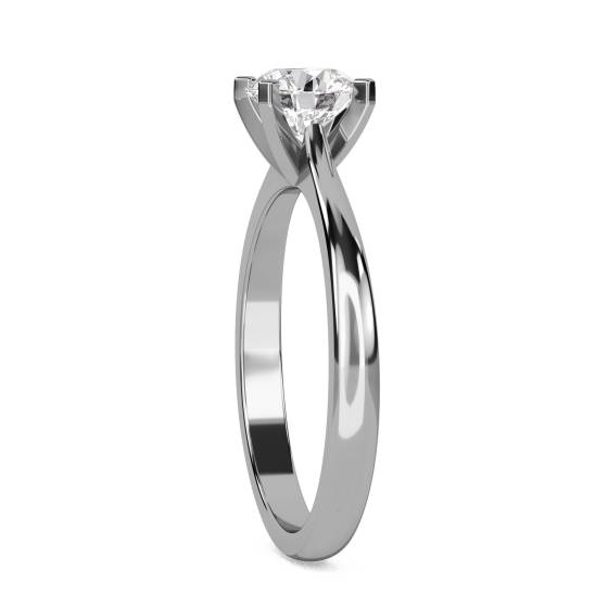 Round Diamond Engagement Ring